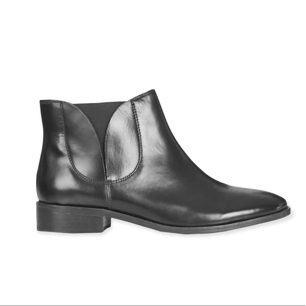 TOPSHOP Black Chelsea Boot Ankle Booties Size 7.5 Minimalist Classic